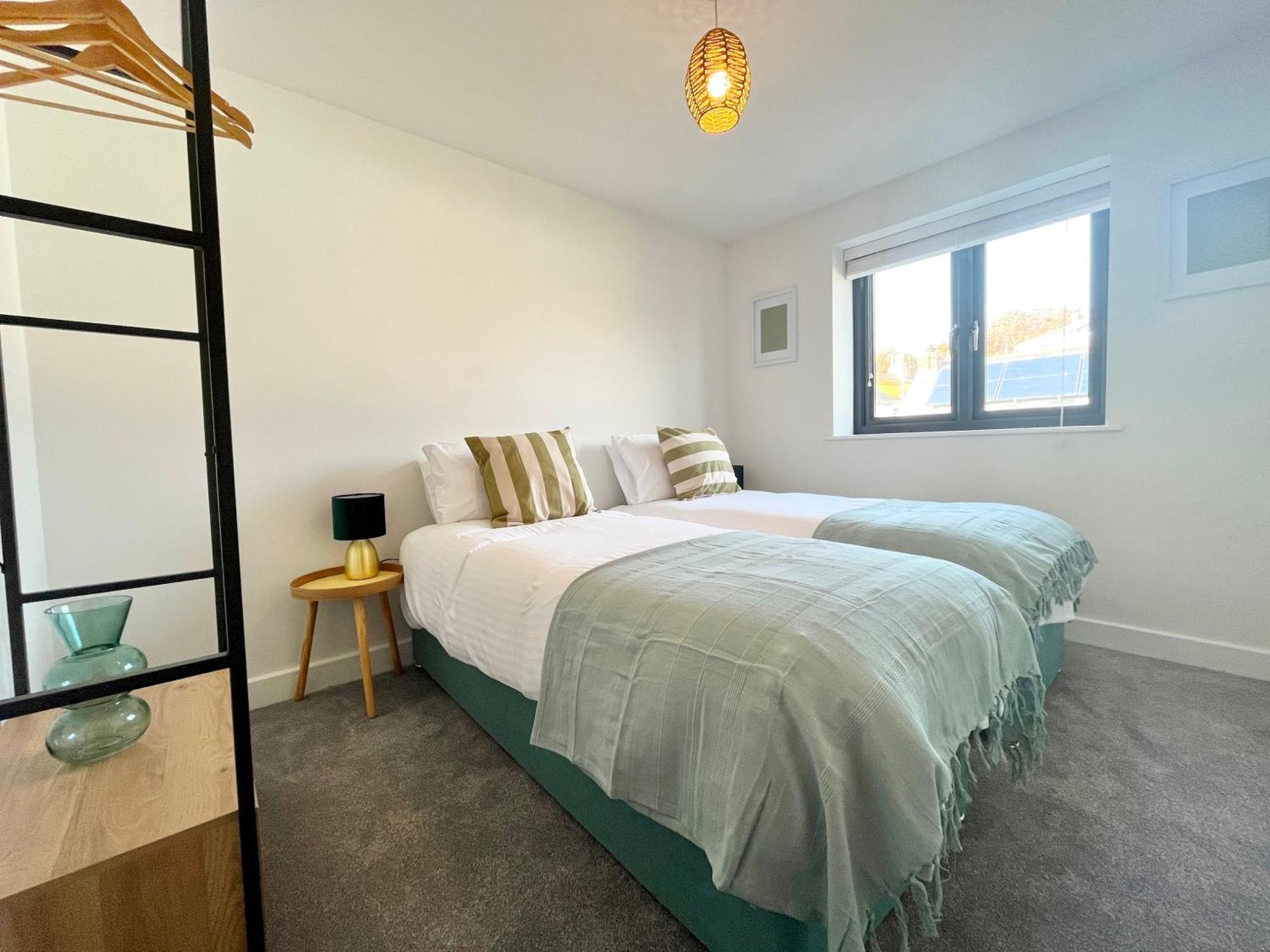 Exceptional 3 Bedroom Home In Penzance~New~Seaside Екстер'єр фото