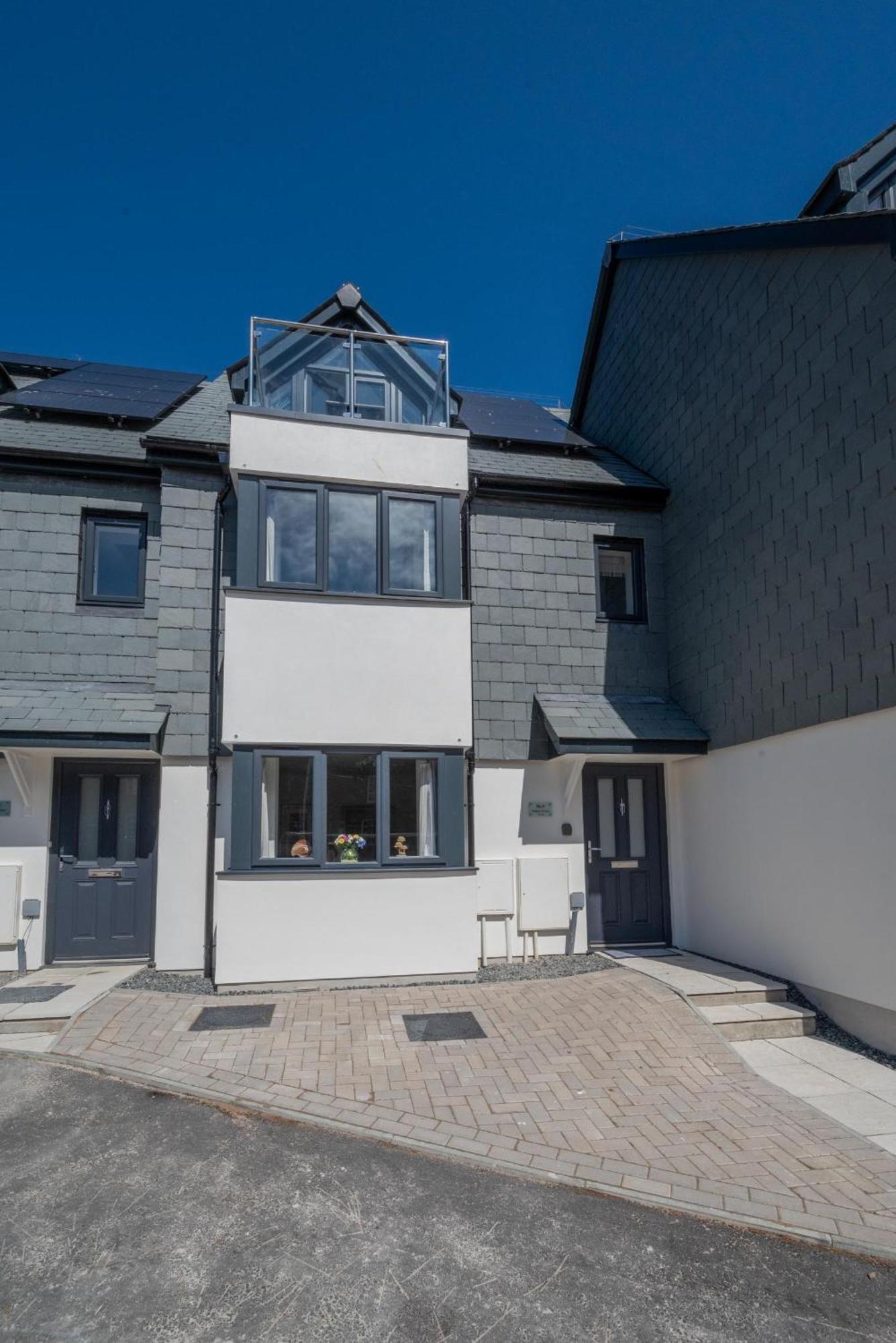 Exceptional 3 Bedroom Home In Penzance~New~Seaside Екстер'єр фото